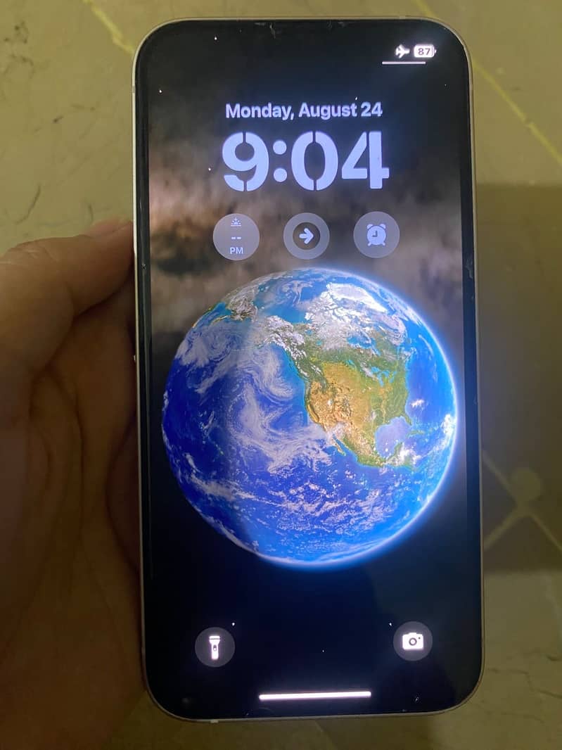 Apple iPhone 13 2