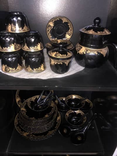 Dinner set crockery