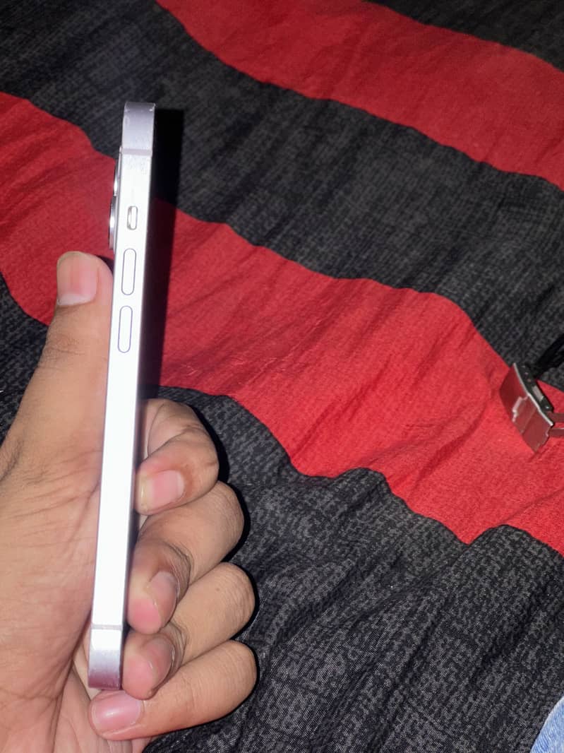 IPhone 14 4