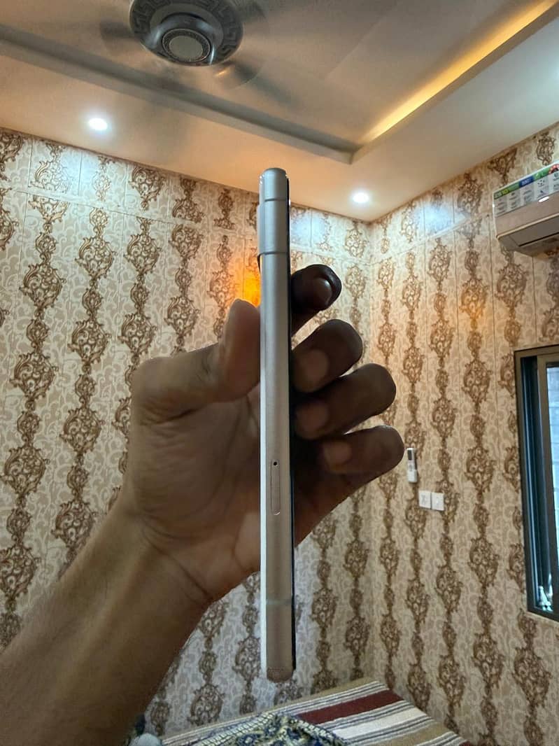 Google Pixel 7a 1