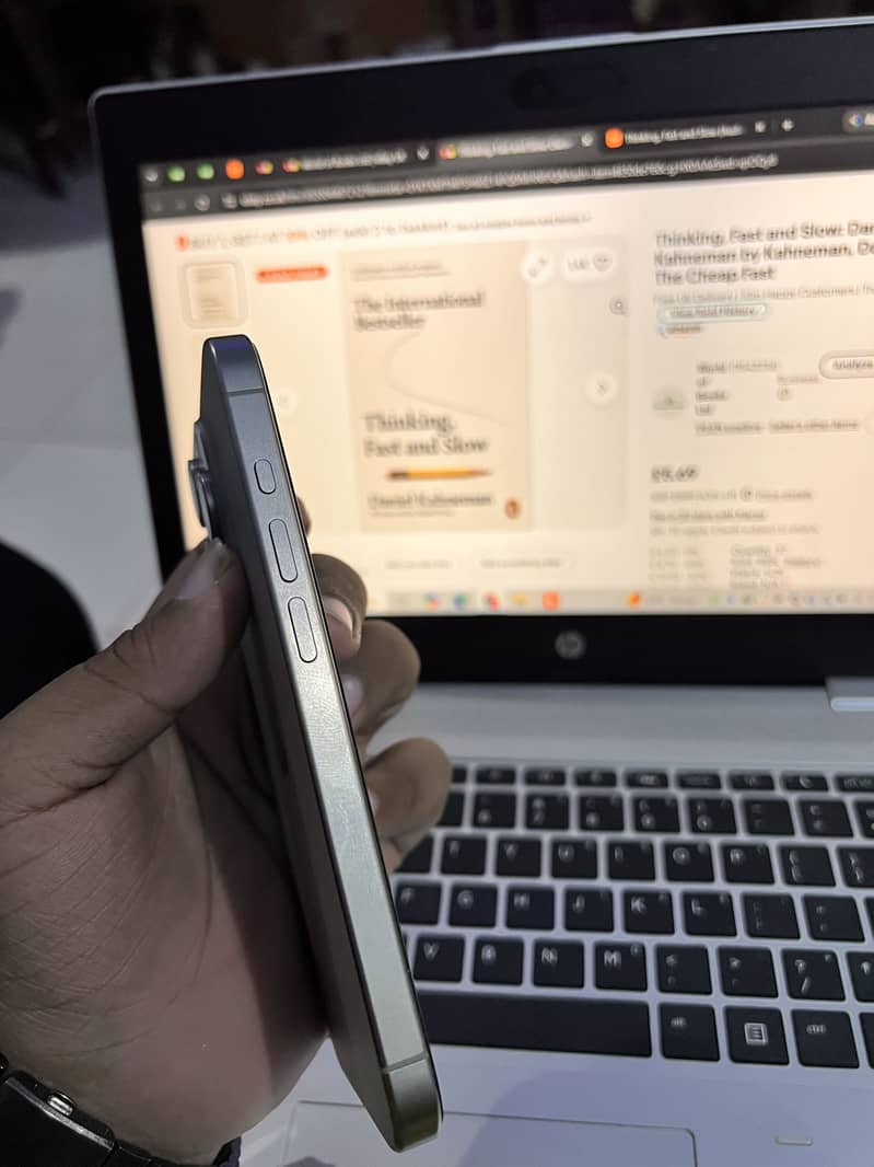 Apple iPhone 15 Pro 3