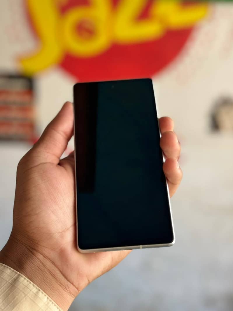 Google Pixel 7a 2