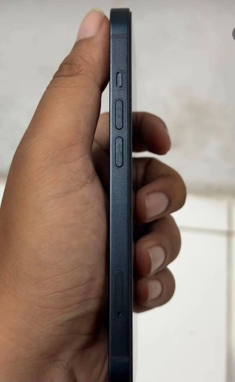Apple iPhone 13 3