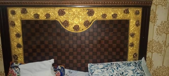 bed almari and showcase for sale