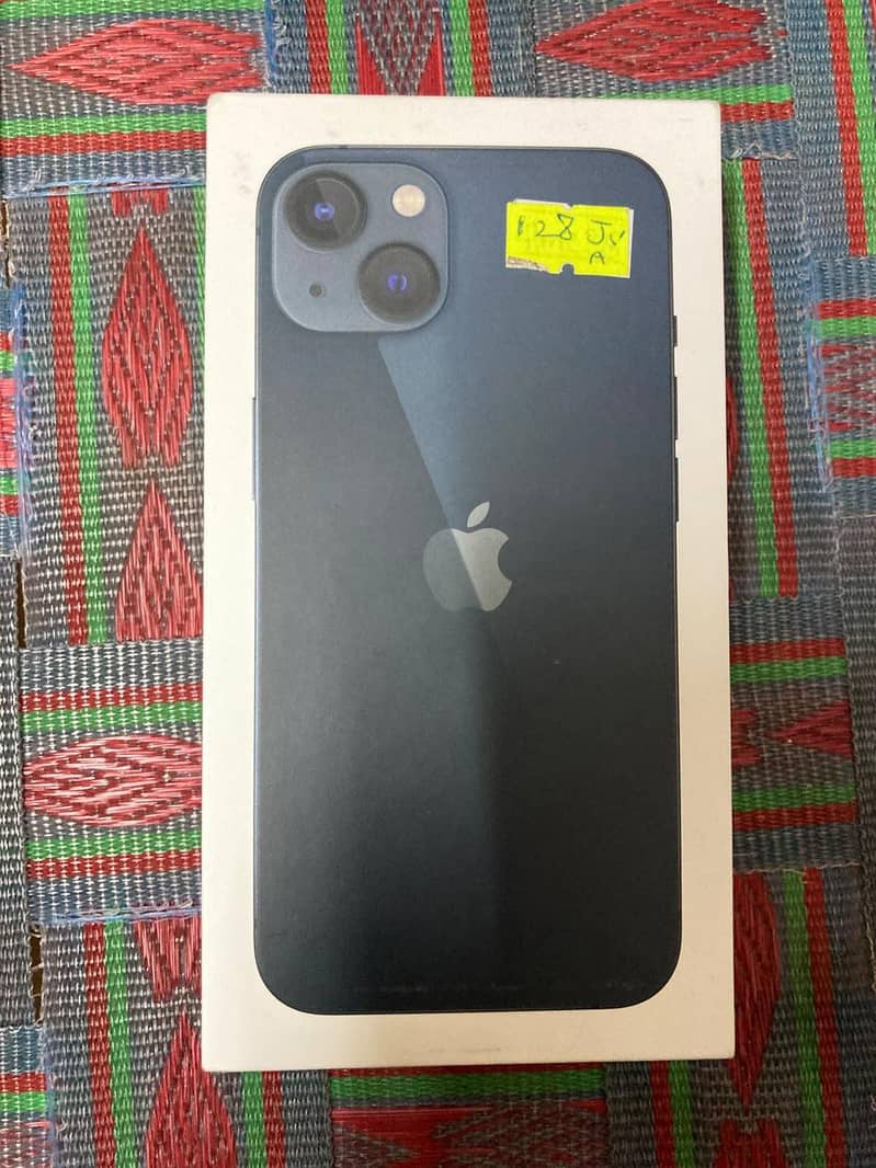 Apple iPhone 13 1