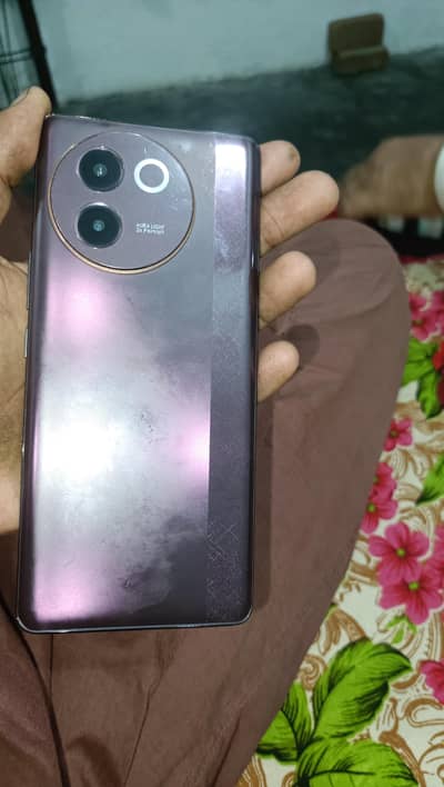 Vivo V30e