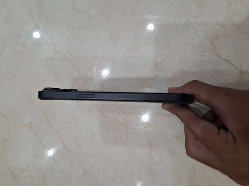 Apple iPhone 15 3