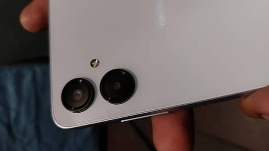 Samsung Mobile A06