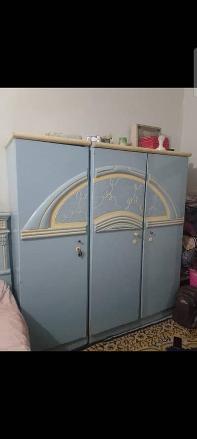 Bed & wardrobe without mattress
