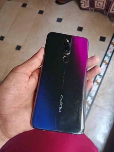 OPPO F11 Pro 6/128 GB with box  just touch glass Change