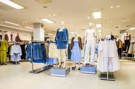 Female Required for Brand Outlet