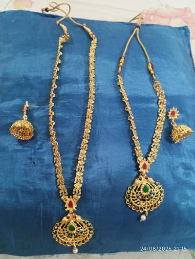 Necklace set with jhumkas