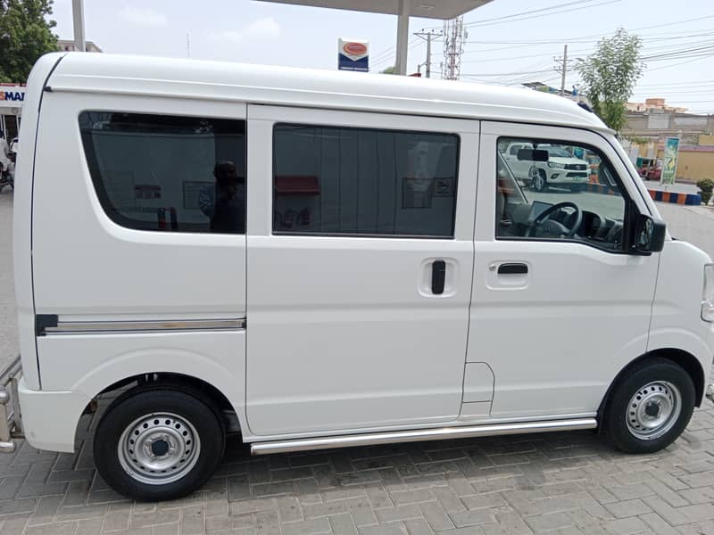 Suzuki Every 3