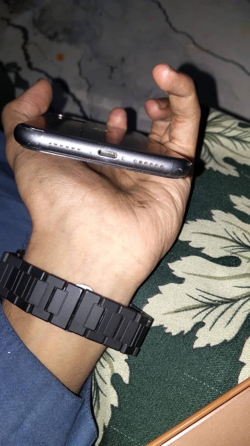Apple iPhone 11 1
