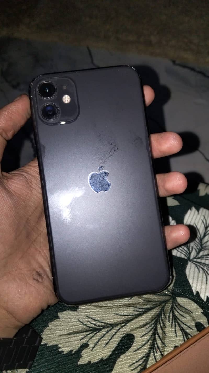 Apple iPhone 11 3