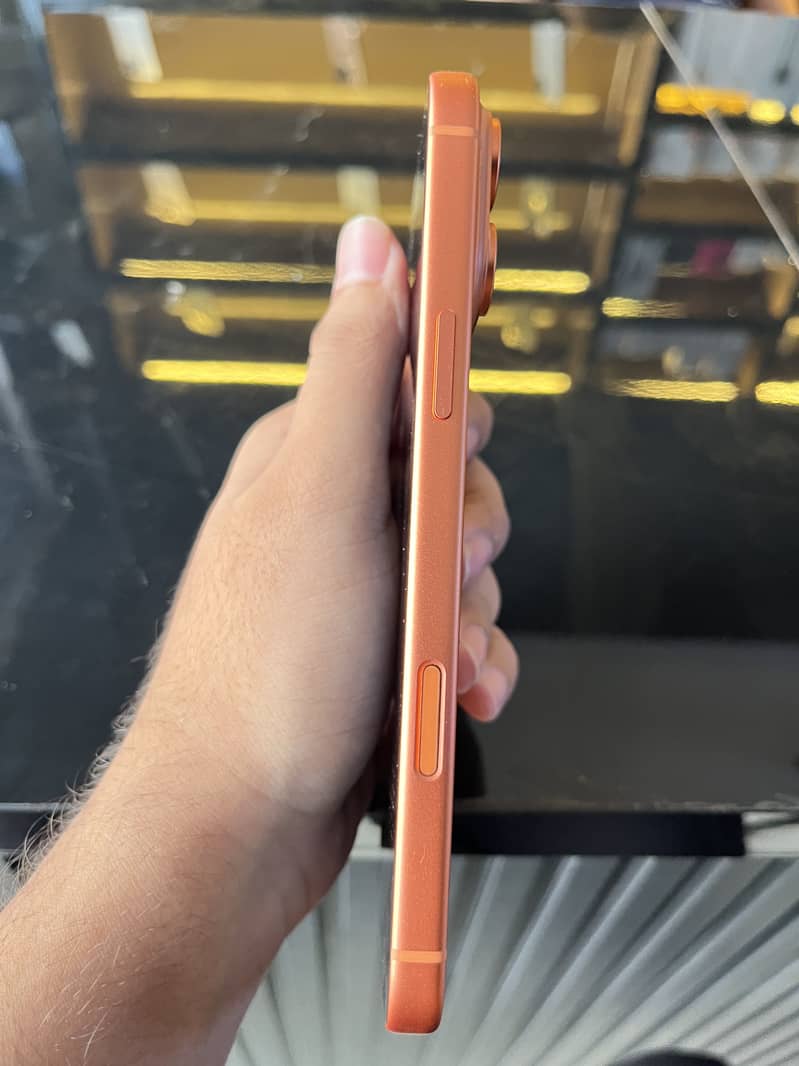 Apple iPhone 17 Pro Max 1