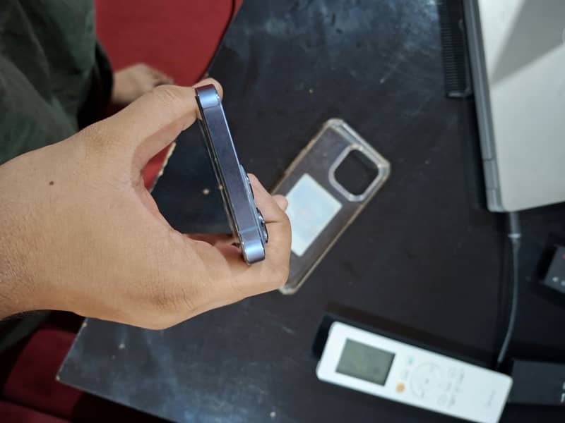 iPhone 13 Pro 4