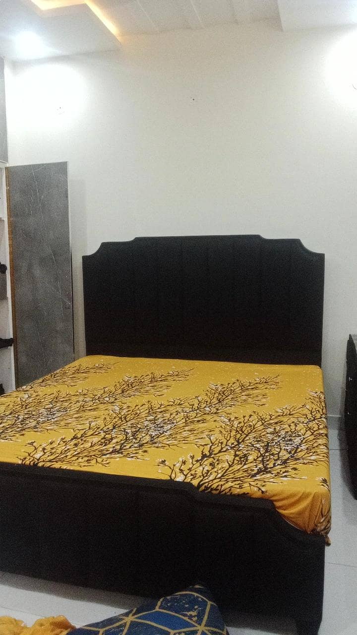 Black bed 1