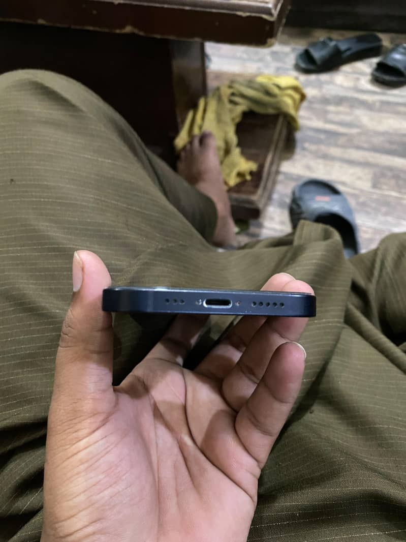 Apple iPhone 12 9
