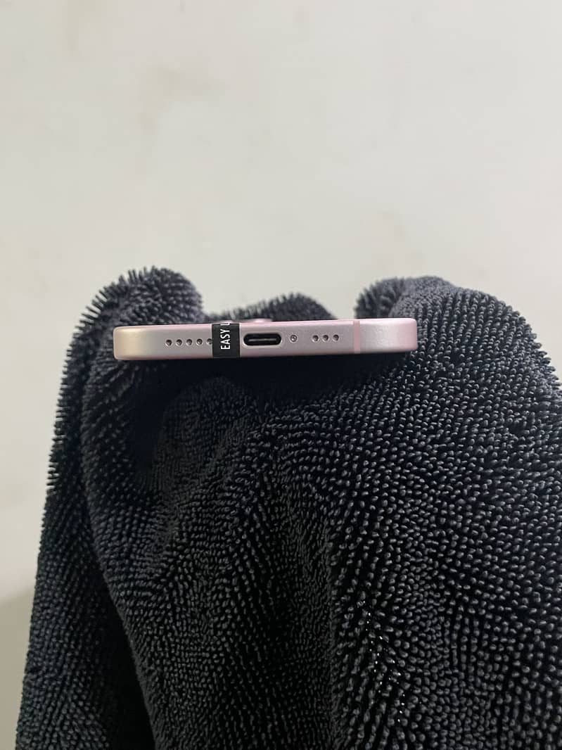 Apple iPhone 15 3