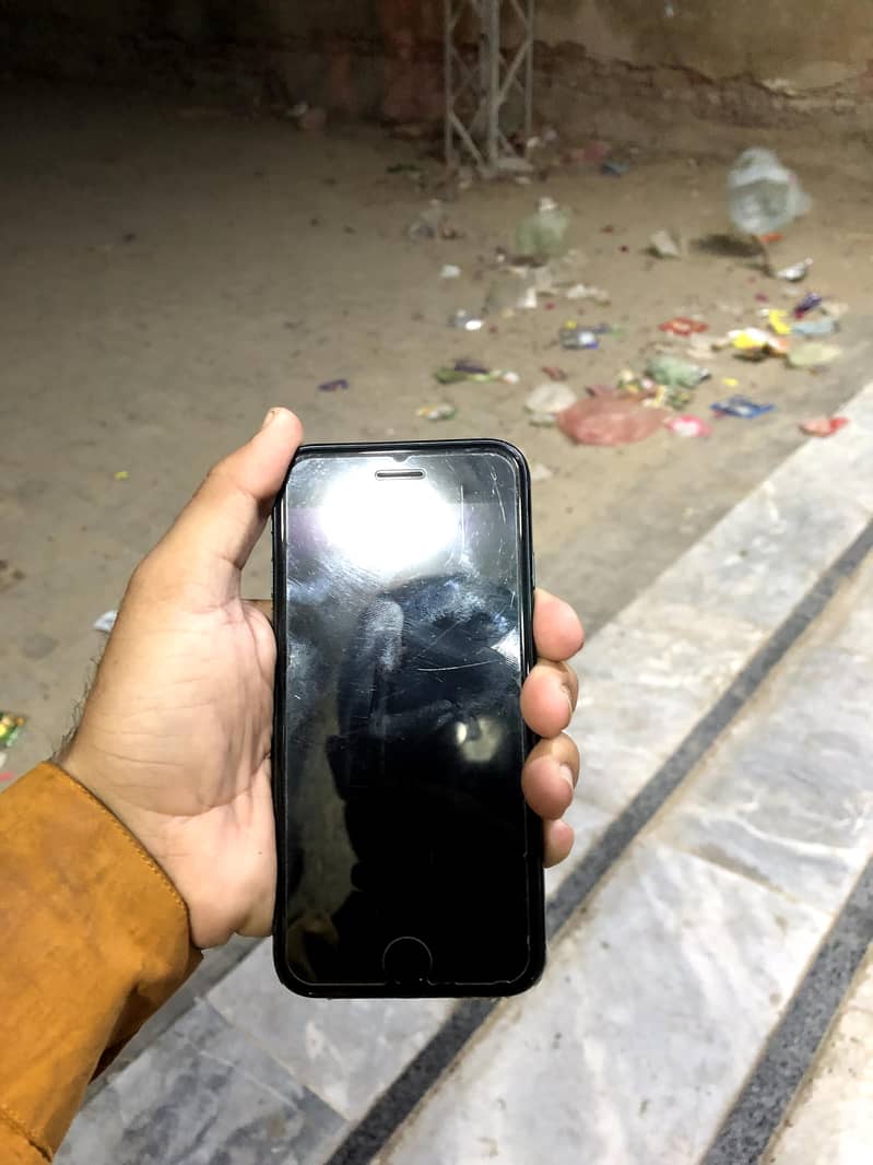 Apple iPhone SE 3