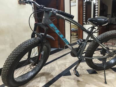 Mountain Bike – Heavy Duty Off-Road Bicycle with Fat Tires