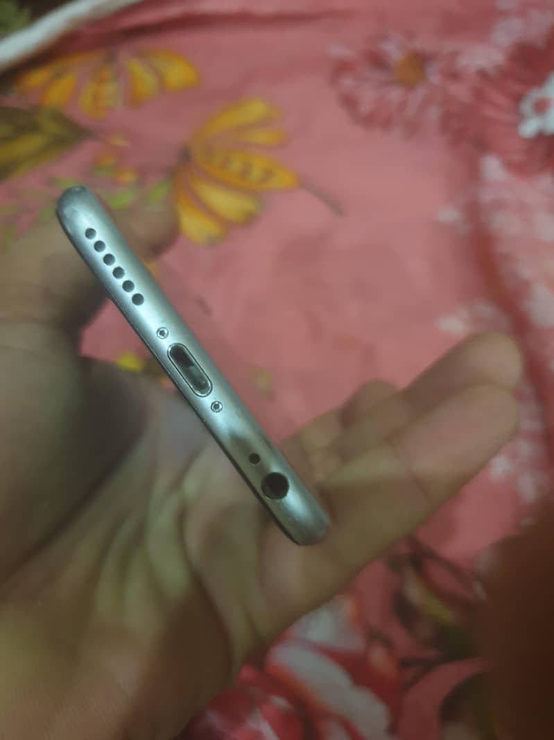 Apple iPhone 6 2
