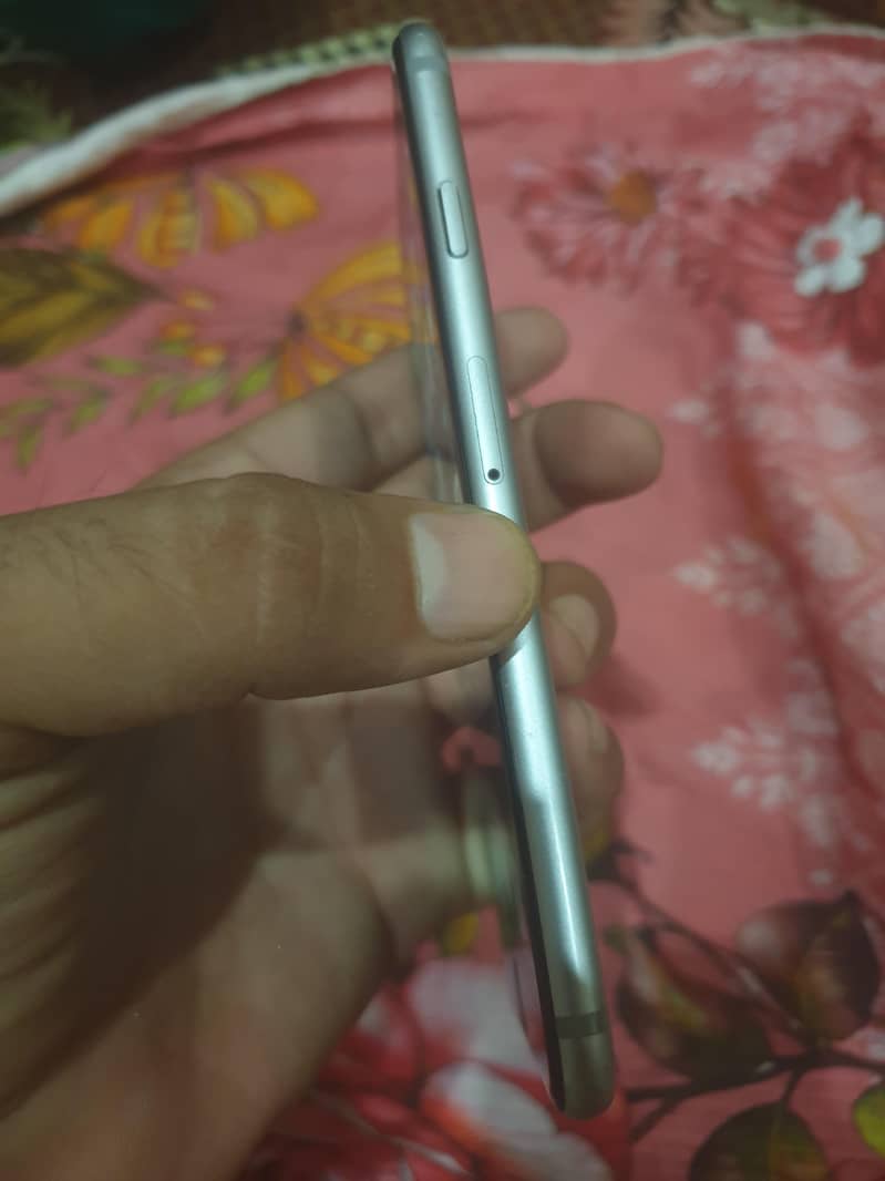 Apple iPhone 6 3