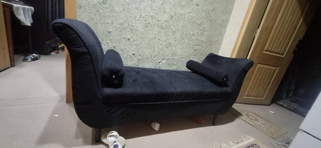 sofa diwan good condition
