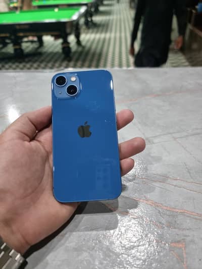 Apple iPhone 13