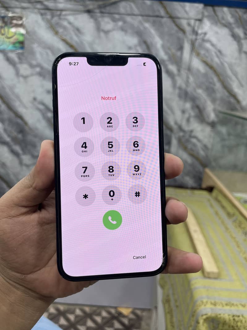 Apple iPhone 13 2