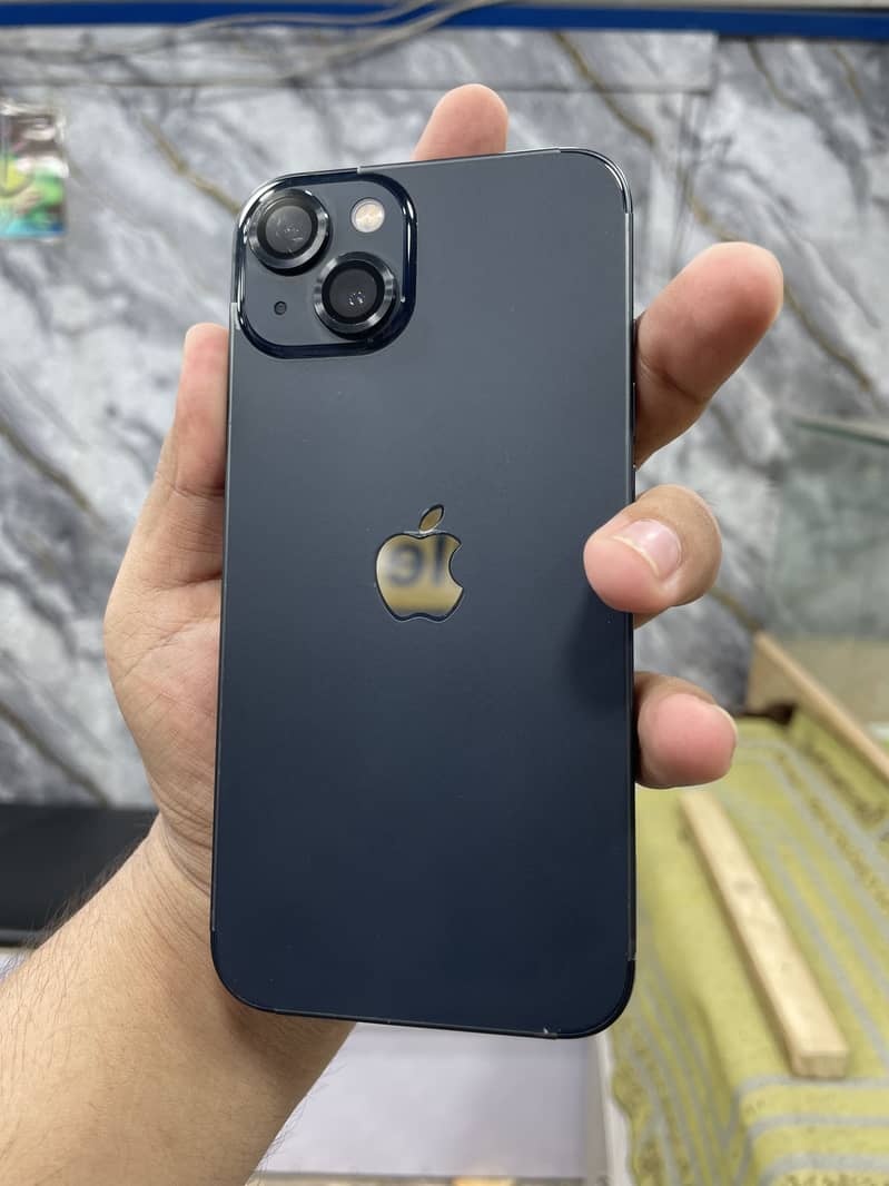Apple iPhone 13 3