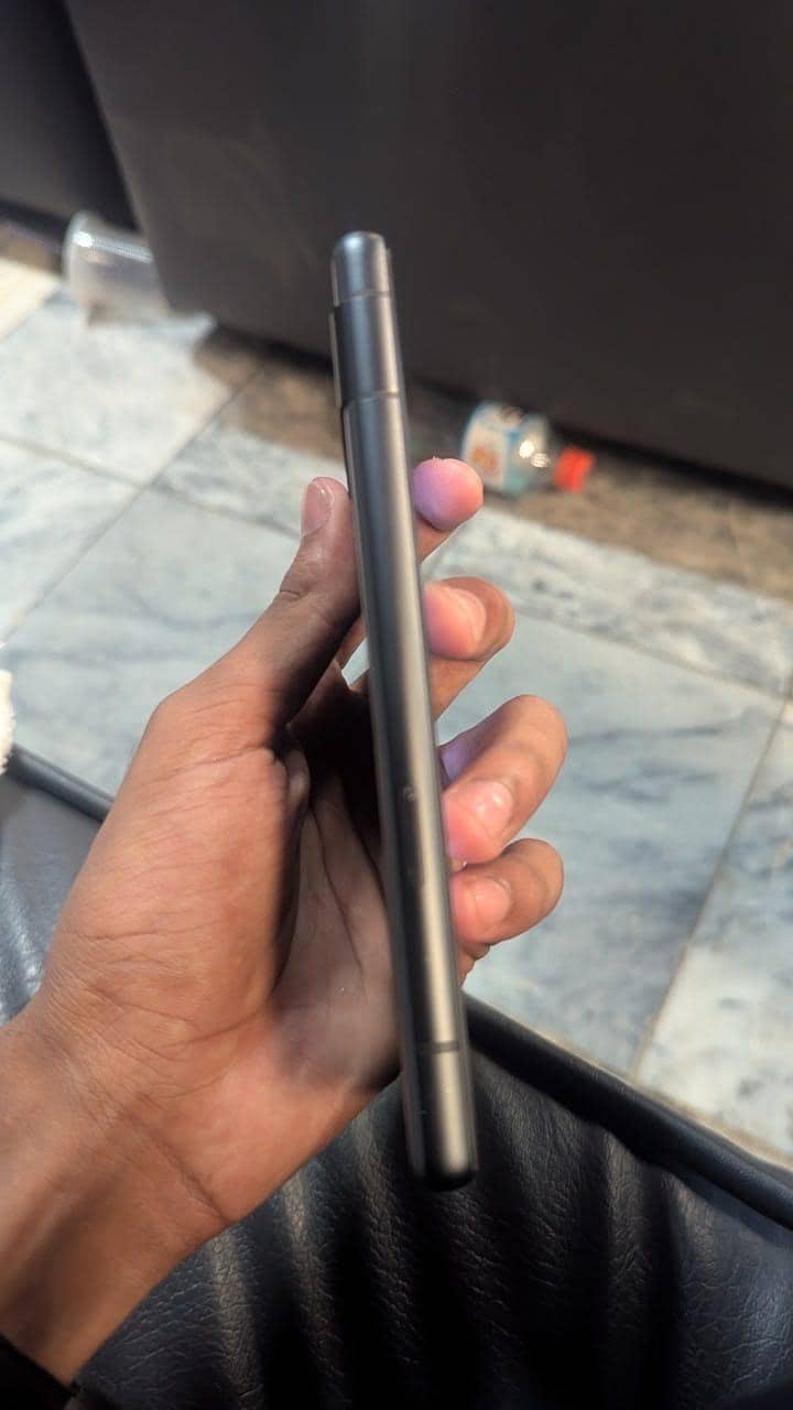 Google Pixel 7a 2