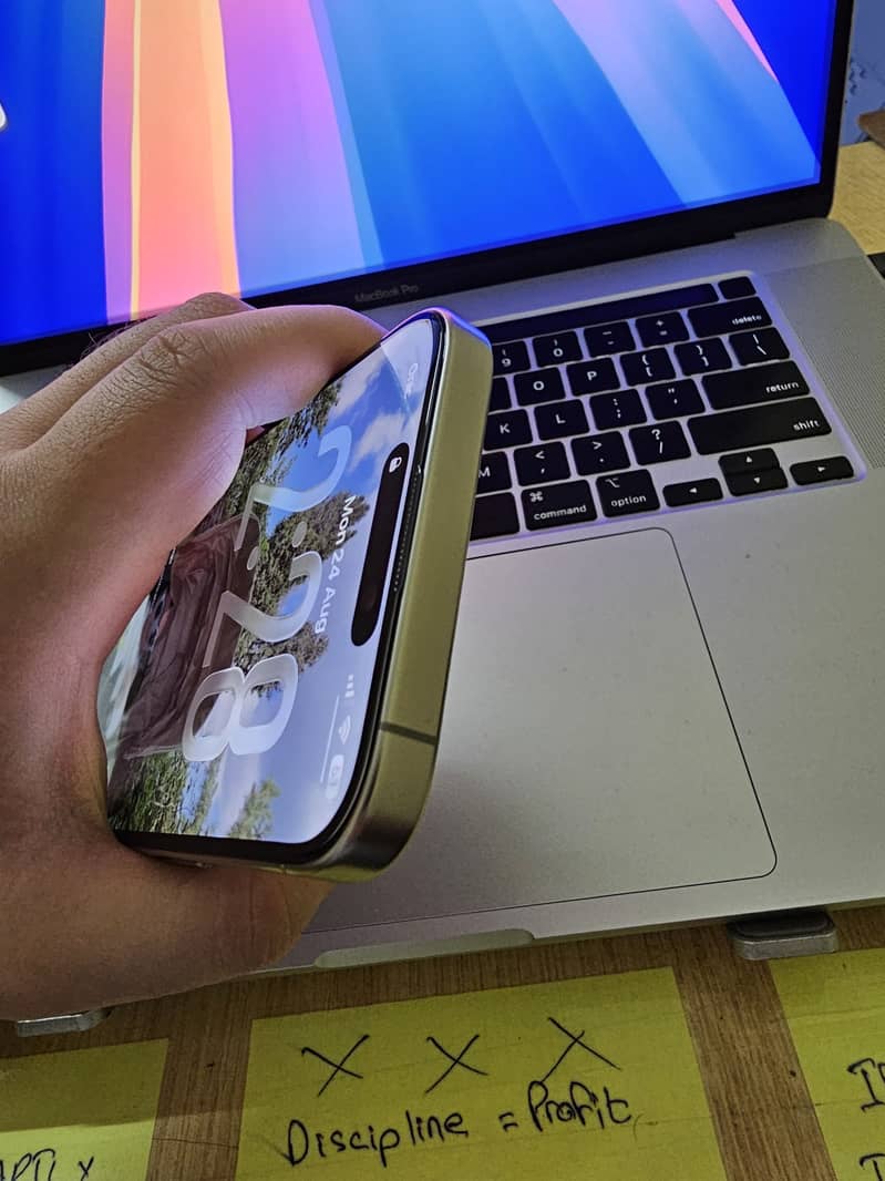 Apple iPhone 16 Pro Max 7