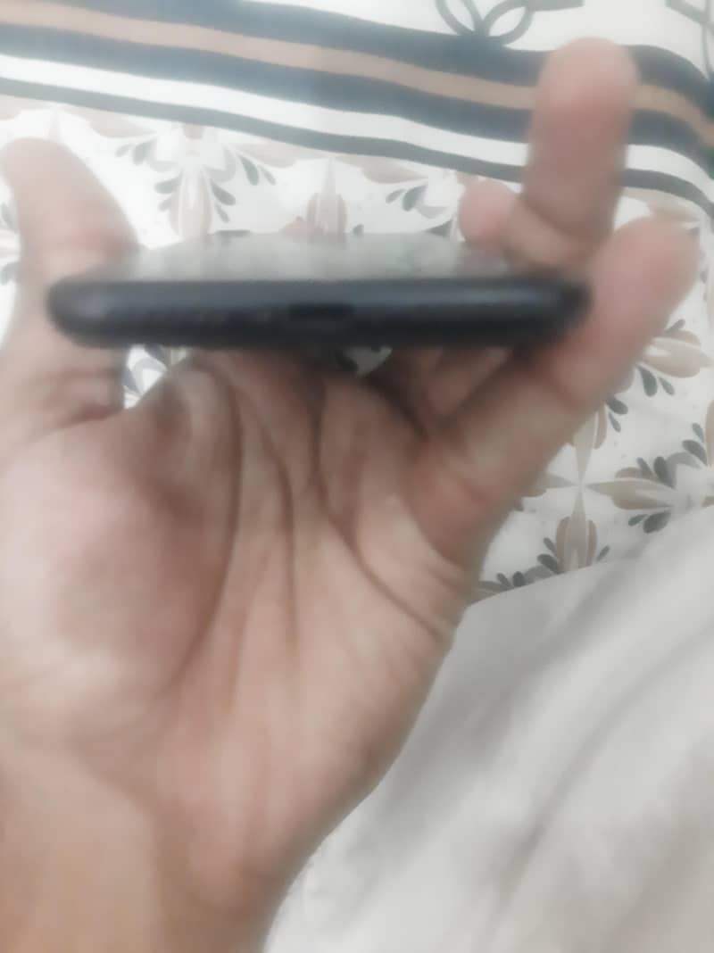 Apple iPhone 7 2