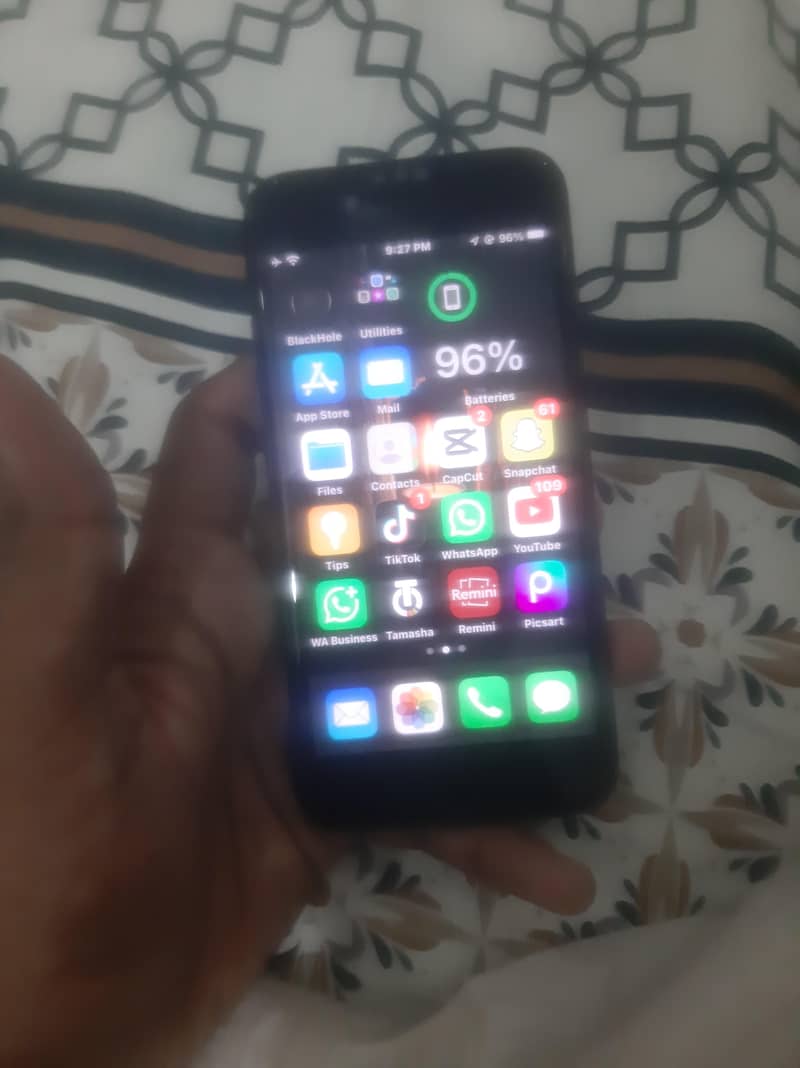 Apple iPhone 7 3
