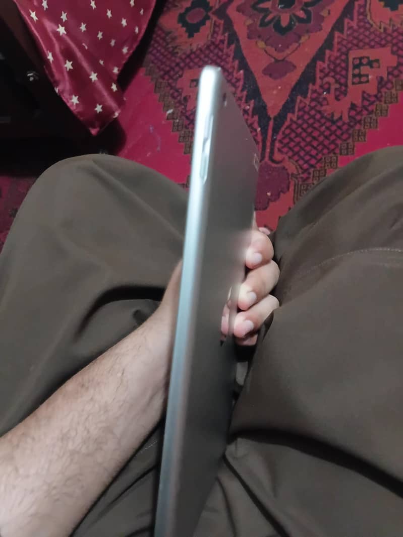 ipad (6th generation ) 3