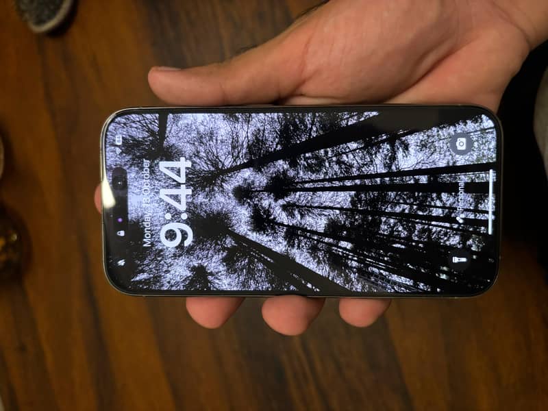 Apple iPhone 15 Pro 2