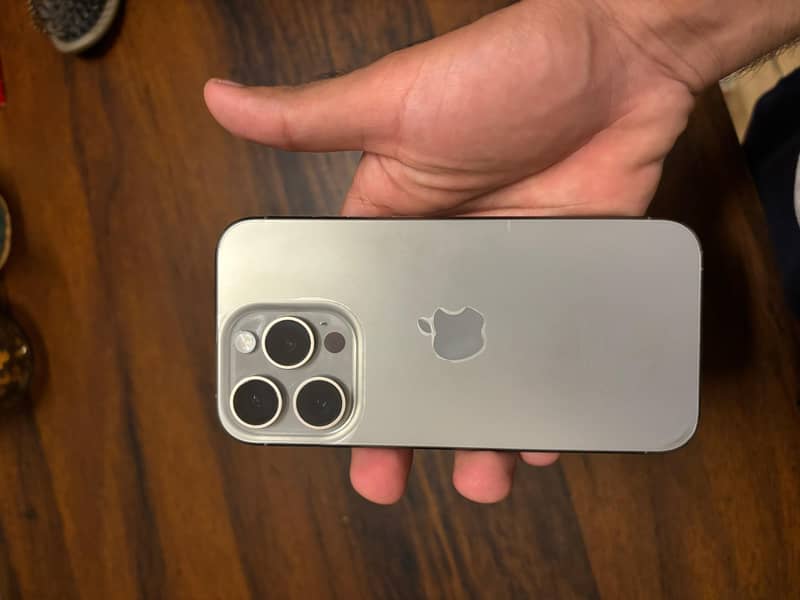 Apple iPhone 15 Pro 7