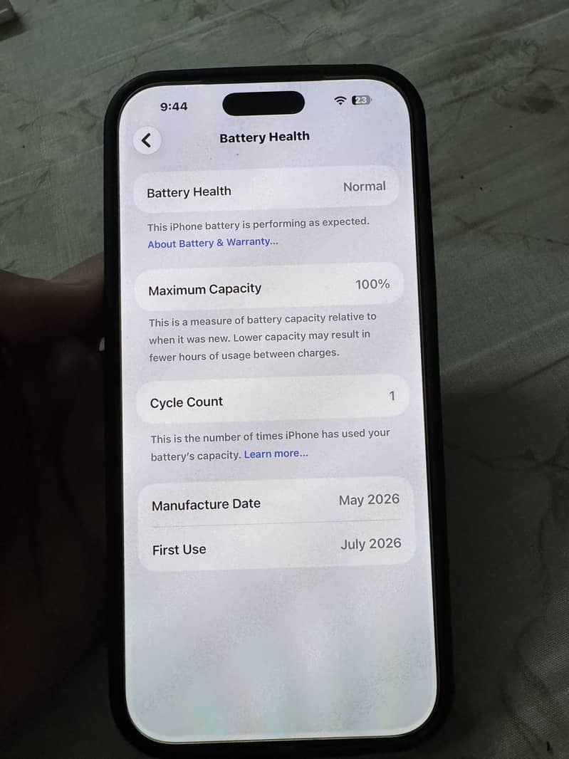 Apple iPhone 17 Pro Max 4