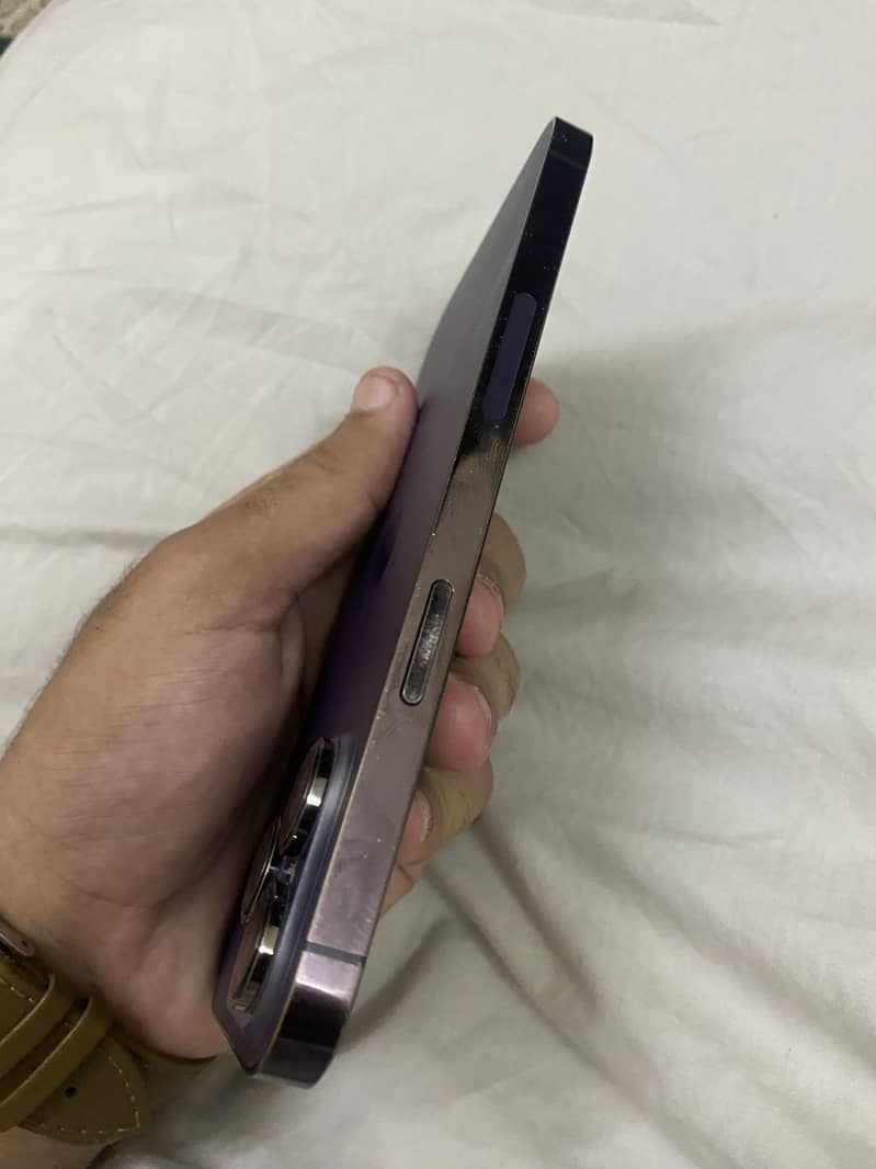 Apple iPhone 14 Pro Max 1