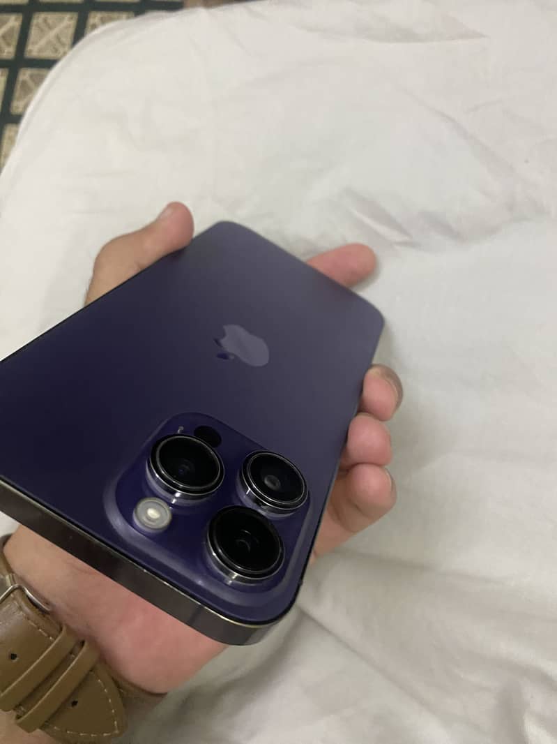 Apple iPhone 14 Pro Max 4