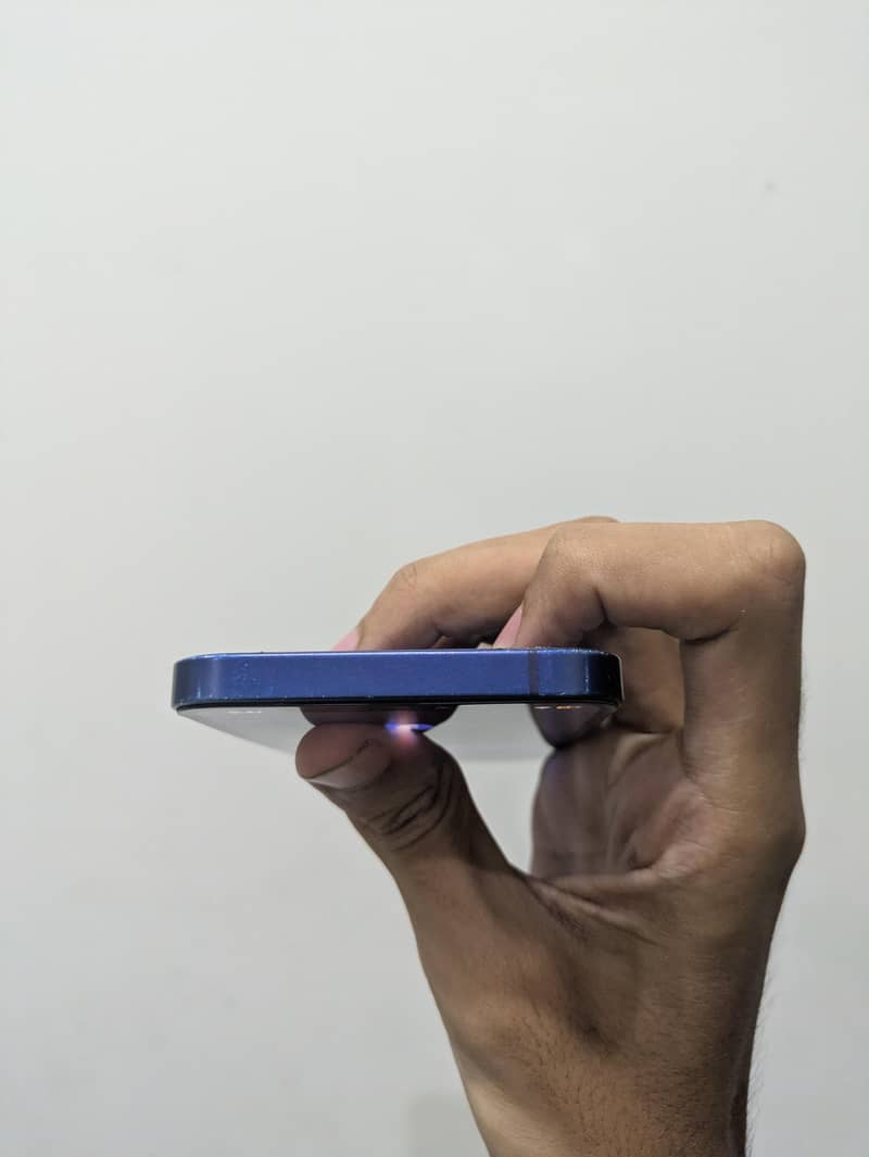 Apple iPhone 12 1
