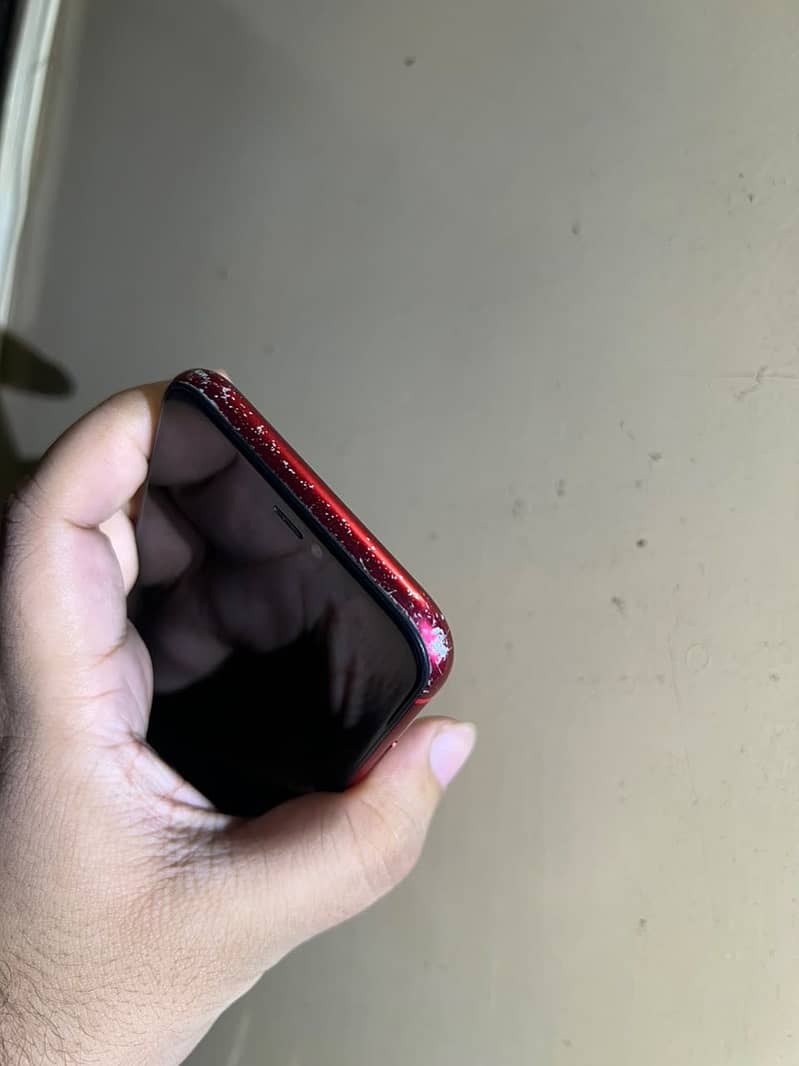 Apple iPhone 11 4