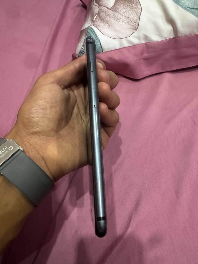 Apple iPhone 8 Plus PTA 4