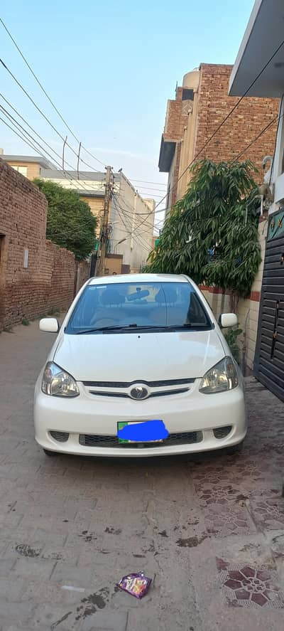 Toyota Platz 2005