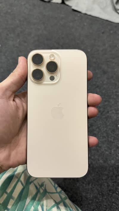 Apple iPhone 16 Pro Max