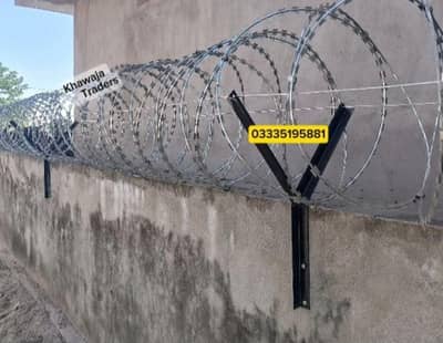 Home Security Concertina Barbed Razor Wire Chainlink Electric Fence