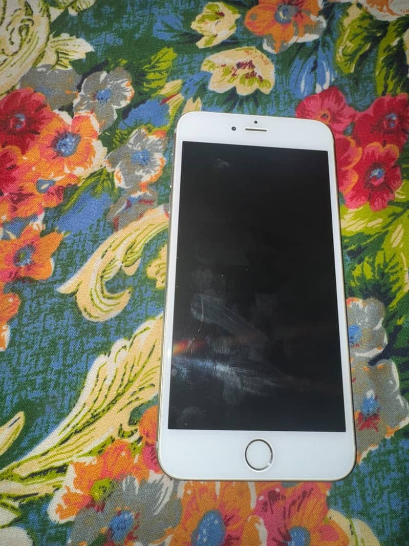 Apple iPhone 6 Plus 0