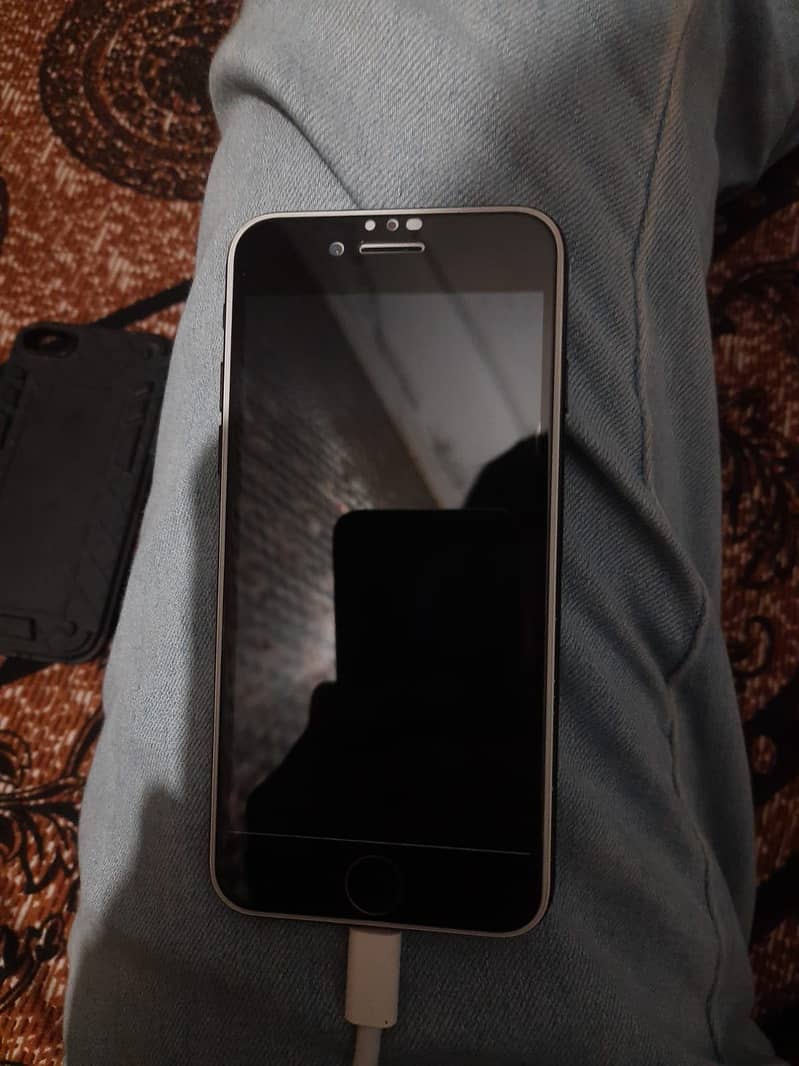 Apple iPhone 7 4